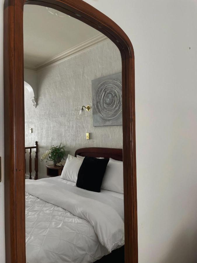 Victoria House Motor Inn Croydon Esterno foto